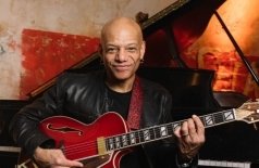 Mark Whitfield Trio