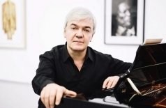 Сати Спивакова и Алексей Гориболь. Белла Ахмадулина. Взойти на сцену