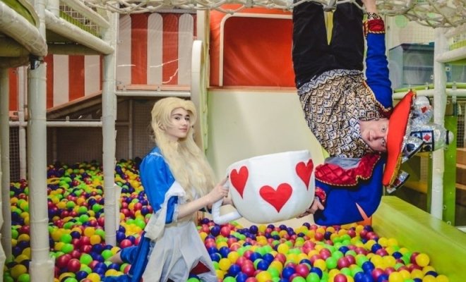 Алиса в стране чудес
