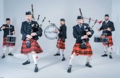 Оркестр волынщиков City Pipes и ансамбль ирландского танца Celtic Wind
