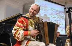 Русские мотивы