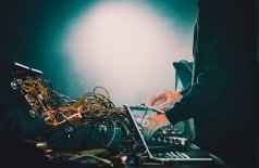 Noiseroom: Призма