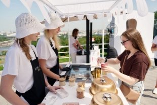 В Москве прошел запуск летней коллаборации HOT&COLD от LOVE REPUBLIC и Магнат