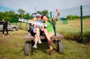 В Щелкуне стартует НЕмайская прогулка с йогой, макраме и гитарными посиделками.