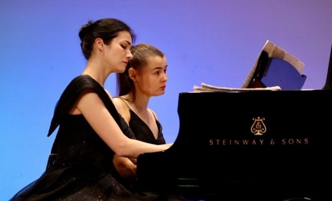 Фортепианный дуэт ST–Duo