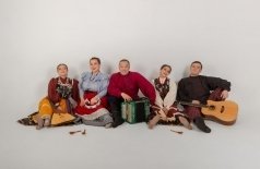 Ансамбль «Пташица». Запели песни, заиграли...