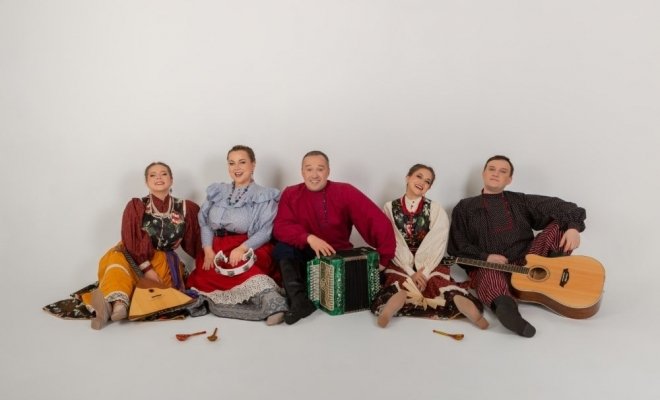 Ансамбль «Пташица». Запели песни, заиграли...