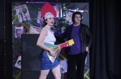 Встаньте на картоночку