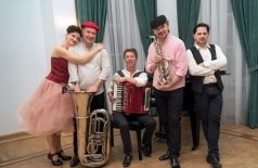 Toute la Vie и Мари Берсо. Рождество в Париже