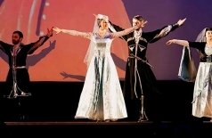 Новогодний концерт. Тбилисо: Грузинские танцы, армянский дудук и орган