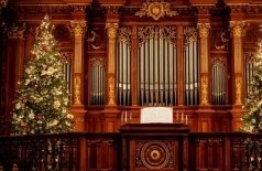 Новогодний орган при свечах. Времена года и королевство Щелкунчика