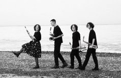 Саксофоны при свечах