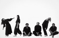 Бонд с кнопкой