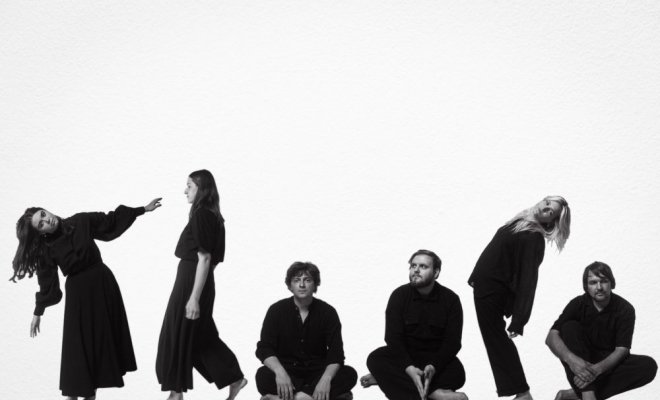 Бонд с кнопкой