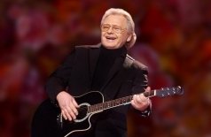 Юрий Антонов