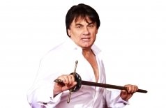 Александр Серов