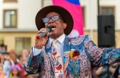 Стивен Митчелл и Джем-бэнд Максима Пиганова