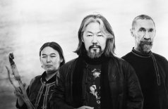 Альберт Кувезин и Ят-Ха