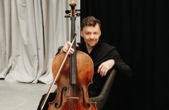 Рустам Комачков