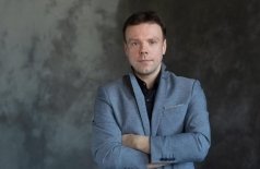 Что знает о любви любовь?