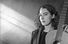 По струнам весны