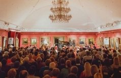 Новогодний концерт при свечах. Моцарт. Маленькая ночная серенада. Бетховен. К Элизе. Чайковский. Серенада