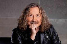 Игорь Николаев