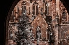 Драйв 90-х при свечах — хиты MTV на органе