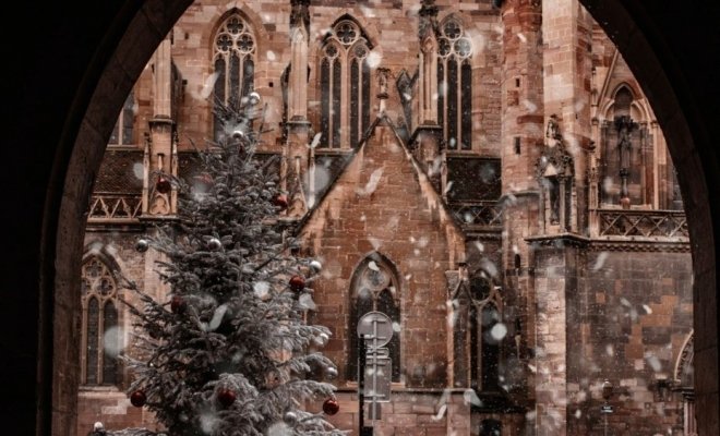 Драйв 90-х при свечах — хиты MTV на органе