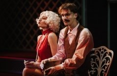 Чудаки на подмостках