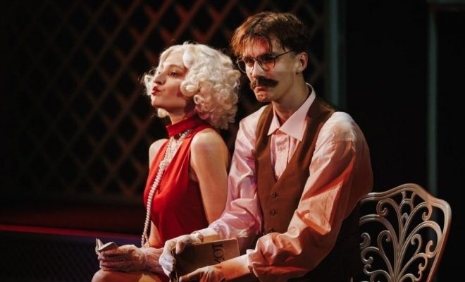 Чудаки на подмостках