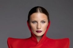 Ева Власова