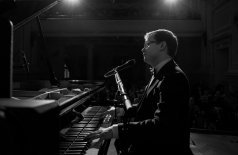 Фортепианный вечер с Олегом Аккуратовым