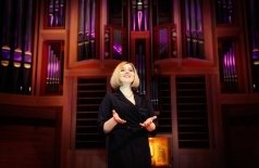 Старинный орган при свечах. Бах и Ханс Циммер