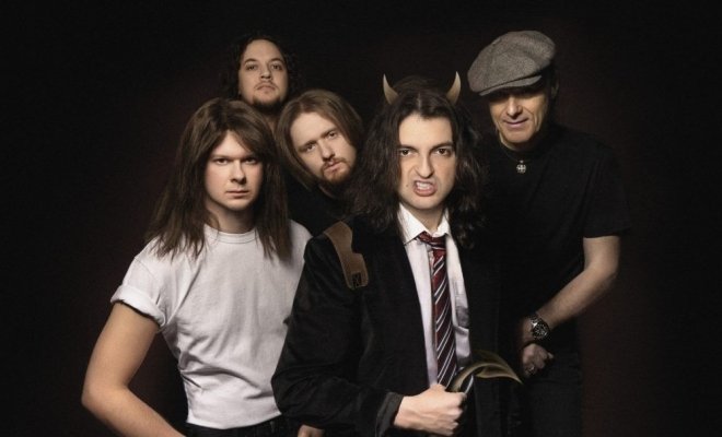 Easy Dizzy. AC/DC Show