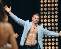 Олимпийский чемпион с Урала вновь вступит в борьбу за титул главного героя страны.