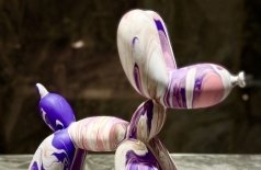 Роспись собачки Ballon Dog с видом на Неву и Аврору