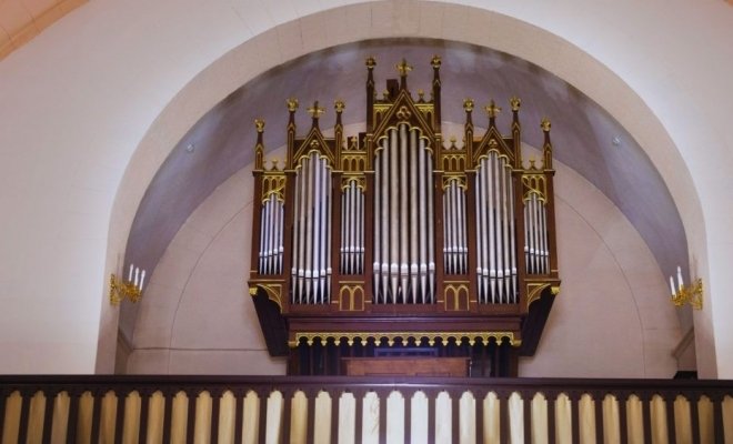 Орган при свечах: великий Бах