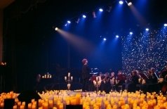 Мировые рок-хиты в сиянии тысячи свечей