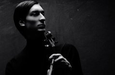 Ансамбль im Spiegel