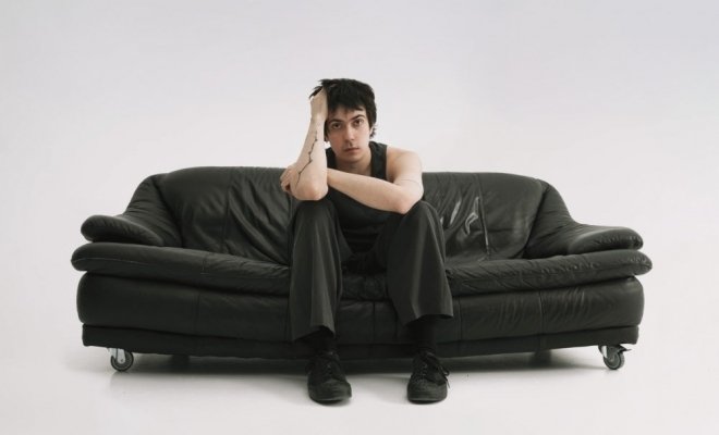 Тима ищет свет