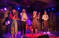 Елена Комарова