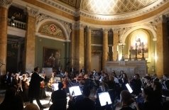 Симфония струнных