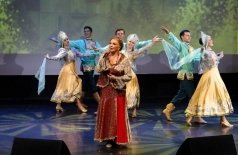 Людмила Николаева и ансамбль «Русская душа»