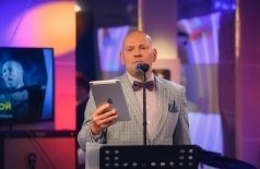 Непоэт Ломовой. Весеннее обострение