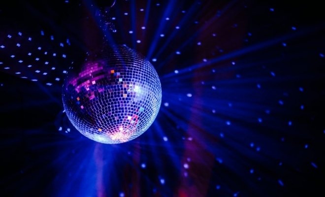 Дискоход. Праздничный панорамный концерт на Неве