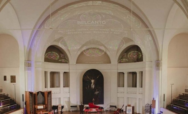 Старинный орган и рояль в соборе. От Вивальди до Циммера
