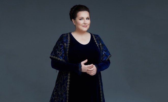 Под небом голубым