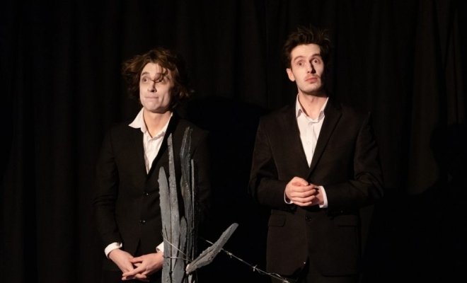 Он не придёт. Кажется