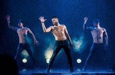 Шоу под дождём IV. Мужчина vs Женщина